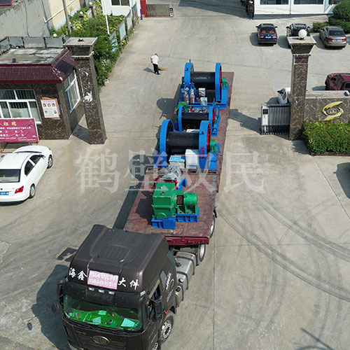 凿井绞车发货：双筒25吨凿井绞车！